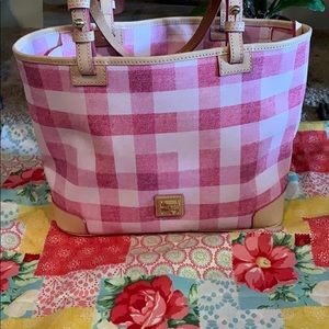 Dooney and bourke purse